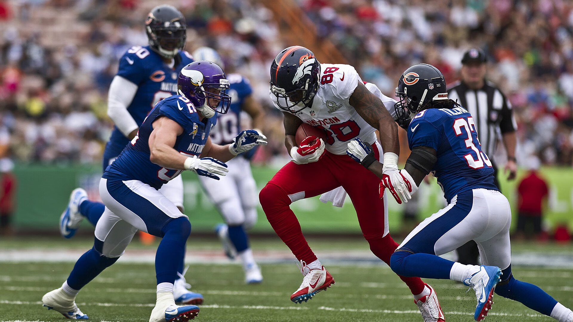 绿色环保足球场在全国范围逐步推广使用，足球环保创意作品