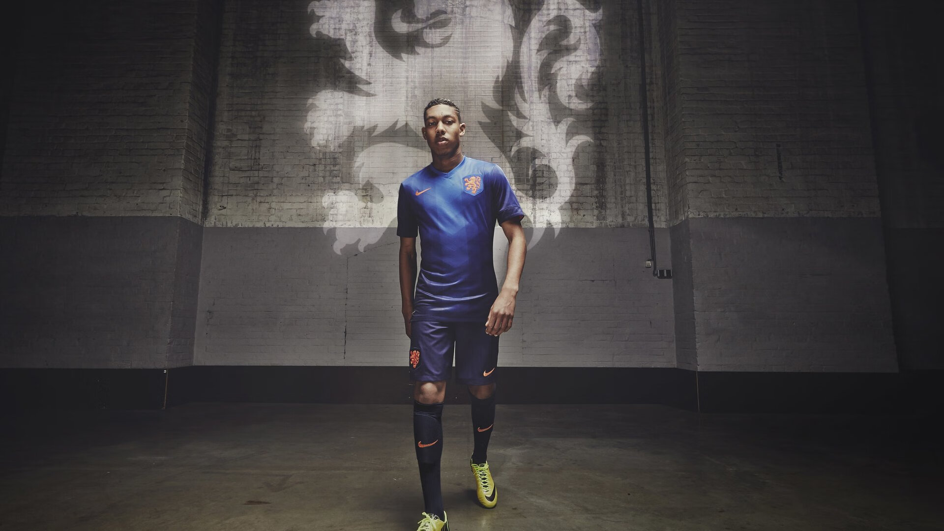 足球运动员取证体系完善，职业发展更有保障，足球运动员证件