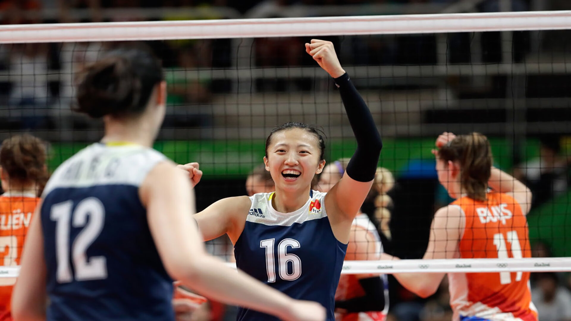 AC米兰时隔5年再夺意甲，莱奥MVP